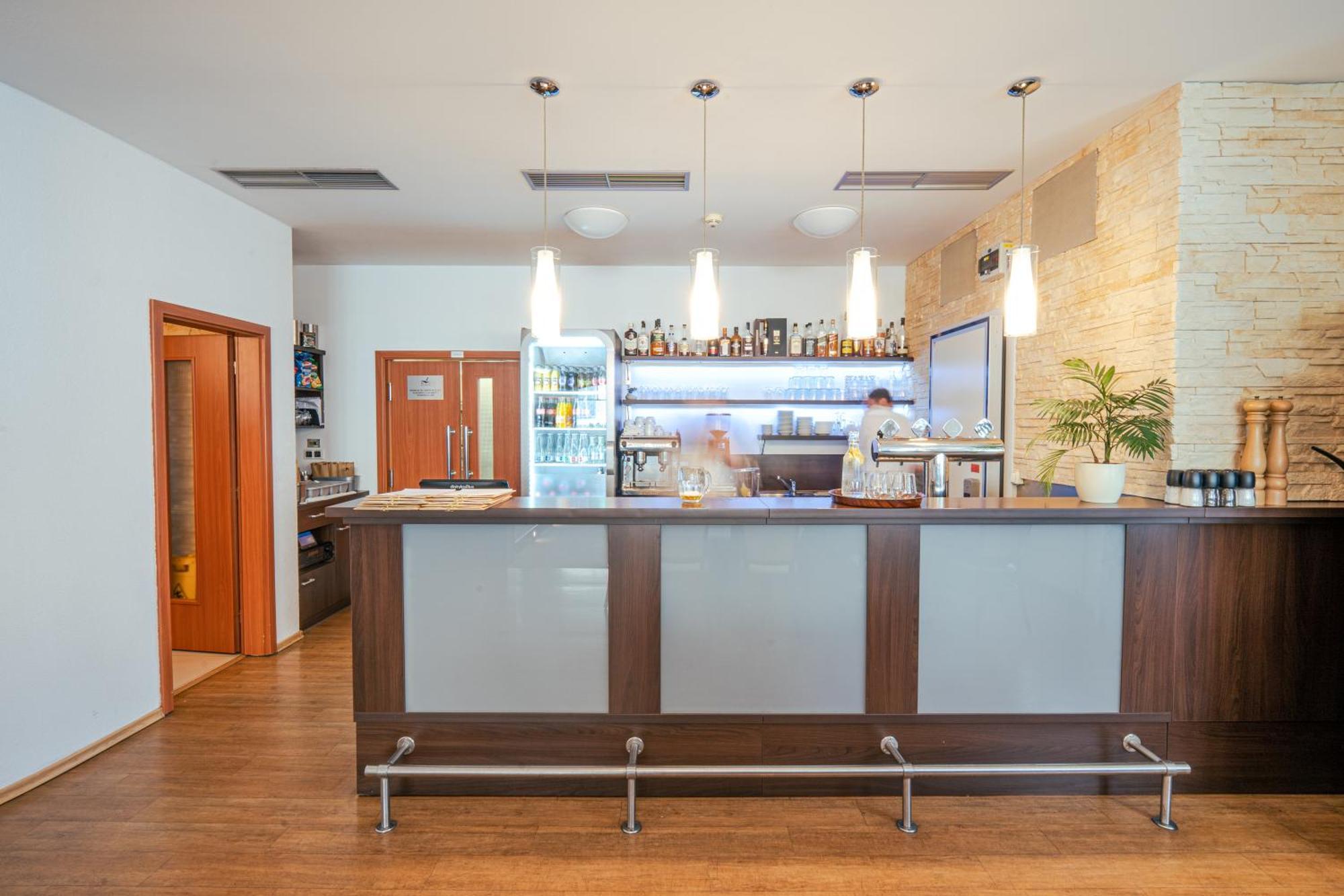 Žirovnice Hotel Artaban מראה חיצוני תמונה